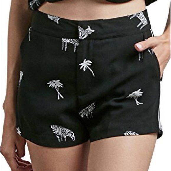 Volcom Pants - Volcom black zebra 🦓 What you Need Shorts size M